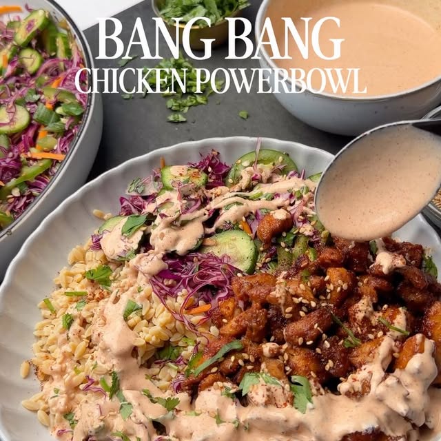 BANG BANG CHICKEN POWER BOWL